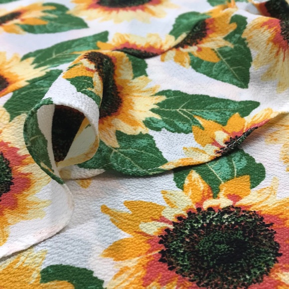 << Sunflower Wrap Bow Sun Dress Floral >> - Picture 5 of 8